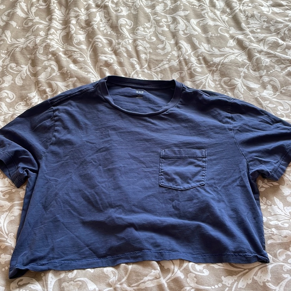 Cropped tee